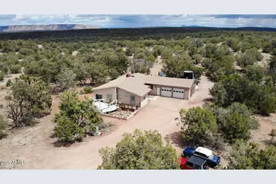 55409 N Madre Circle, Seligman, AZ 86337 - Photo 1