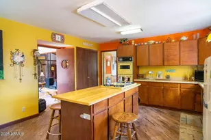 55409 N Madre Circle, Seligman, AZ 86337 - Photo 11