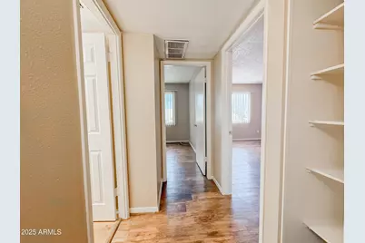 1420 N 54th Avenue, Phoenix, AZ 85043 - Photo 11