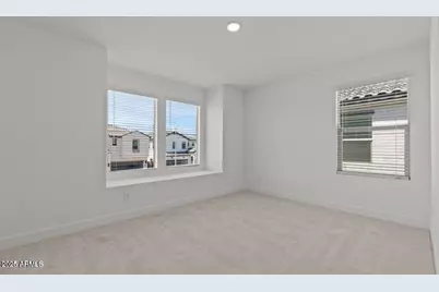 8018 W Griswold Road, Peoria, AZ 85345 - Photo 13