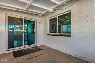 2402 W Poinsettia Dr, Phoenix, AZ 85029 - Photo 29