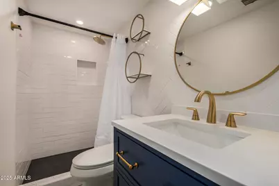 2402 W Poinsettia Drive, Phoenix, AZ 85029 - Photo 7