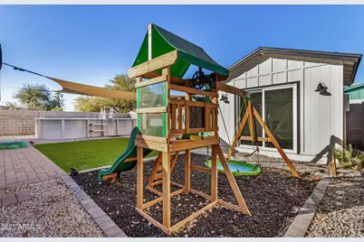 2402 W Poinsettia Drive, Phoenix, AZ 85029 - Photo 11