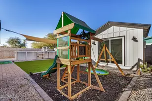 2402 W Poinsettia Dr, Phoenix, AZ 85029 - Photo 11