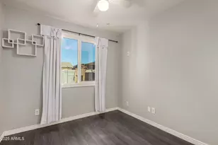 2402 W Poinsettia Dr, Phoenix, AZ 85029 - Photo 29