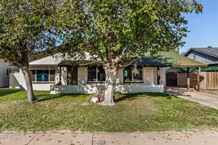 2402 W Poinsettia Dr, Phoenix, AZ 85029 - Photo 31