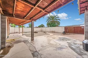 1627 W Maldonado Rd, Phoenix, AZ 85041 - Photo 29