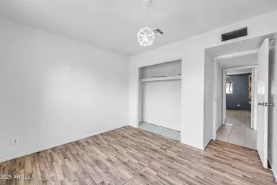 1627 W Maldonado Road, Phoenix, AZ 85041 - Photo 17