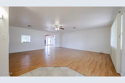 11851 N Thunderbird Road, Sun City, AZ 85351 - Photo 7