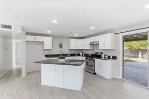 7150 W Montecito Ave, Phoenix, AZ 85033 - Photo 9