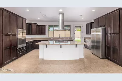12786 W Burnside Trail, Peoria, AZ 85383 - Photo 11
