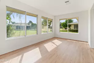 10417 W Prairie Hills Cir, Sun City, AZ 85351 - Photo 13