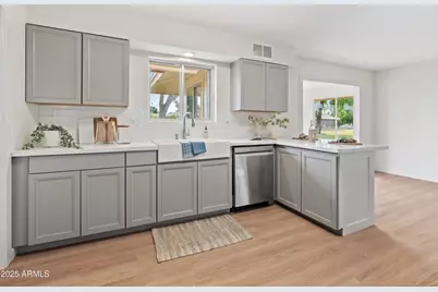 10417 W Prairie Hills Circle, Sun City, AZ 85351 - Photo 11