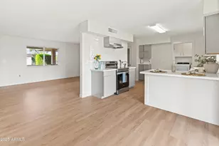 10417 W Prairie Hills Cir, Sun City, AZ 85351 - Photo 15