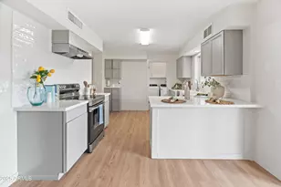 10417 W Prairie Hills Cir, Sun City, AZ 85351 - Photo 5