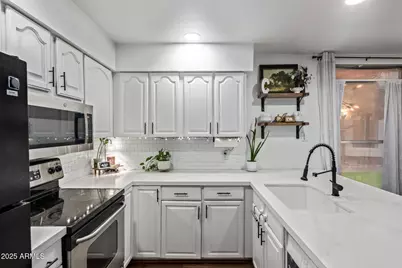 1717 E Union Hills Drive #1054, Phoenix, AZ 85024 - Photo 11