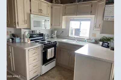 2355 S Pomo Avenue, Apache Junction, AZ 85119 - Photo 11