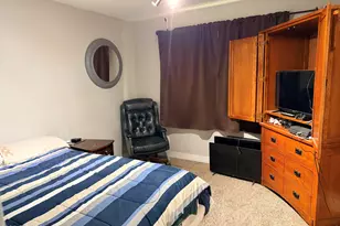 5821 W Clarendon Ave, Phoenix, AZ 85031 - Photo 9