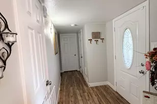 5821 W Clarendon Ave, Phoenix, AZ 85031 - Photo 3