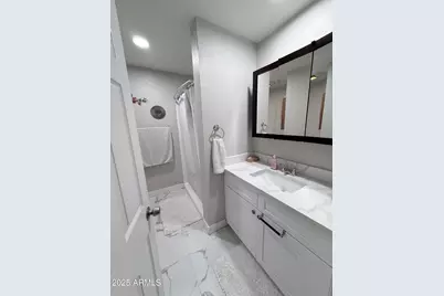 5821 W Clarendon Avenue, Phoenix, AZ 85031 - Photo 11