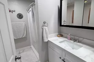 5821 W Clarendon Ave, Phoenix, AZ 85031 - Photo 11