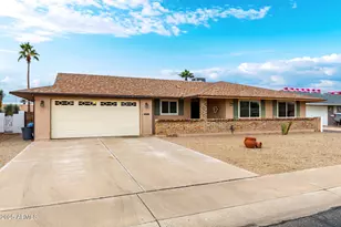9832 N 102nd Dr, Sun City, AZ 85351 - Photo 3