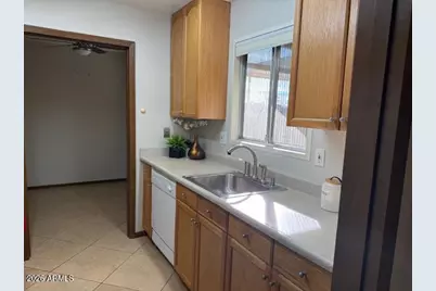 13232 N 98th Avenue #E, Sun City, AZ 85351 - Photo 7