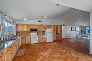 4841 E Desert View Dr, Phoenix, AZ 85044 - Photo 9