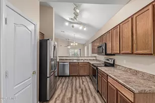 6918 S 37th Dr, Phoenix, AZ 85041 - Photo 13