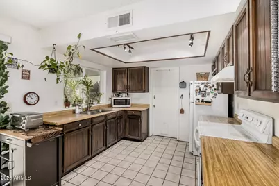 7520 W Glenrosa Avenue, Phoenix, AZ 85033 - Photo 9