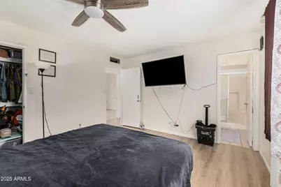7520 W Glenrosa Avenue, Phoenix, AZ 85033 - Photo 13
