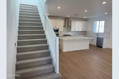 2452 W Maximo Way, Phoenix, AZ 85085 - Photo 7