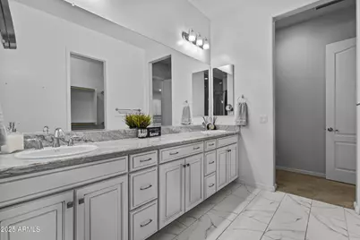 9390 W Parkside Lane, Peoria, AZ 85383 - Photo 17