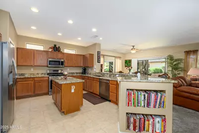 18670 N Rincon Court, Surprise, AZ 85387 - Photo 5