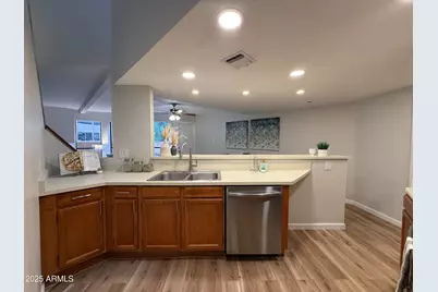 3228 W Glendale Avenue #103, Phoenix, AZ 85051 - Photo 7