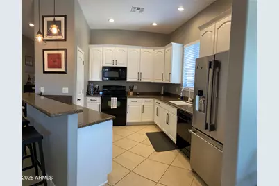 4241 N Pebblecreek Parkway #5, Goodyear, AZ 85395 - Photo 3