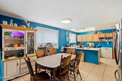 5423 W Earll Drive, Phoenix, AZ 85031 - Photo 3