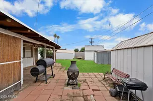 5423 W Earll Dr, Phoenix, AZ 85031 - Photo 15