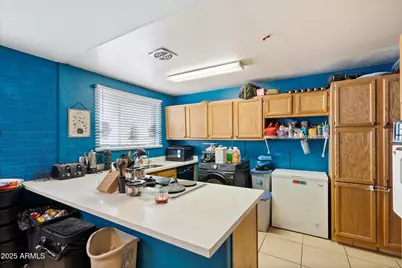 5423 W Earll Drive, Phoenix, AZ 85031 - Photo 5