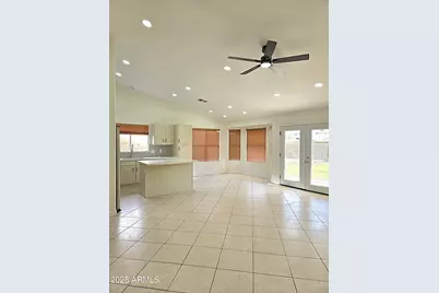 23813 N 39th Lane, Glendale, AZ 85310 - Photo 9