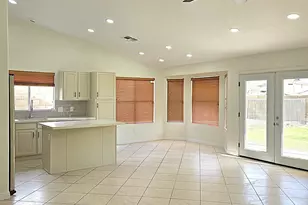 23813 N 39th Ln, Glendale, AZ 85310 - Photo 9