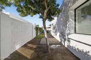 731 E Villa Rita Dr, Phoenix, AZ 85022 - Photo 27