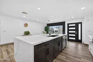 731 E Villa Rita Dr, Phoenix, AZ 85022 - Photo 11