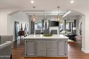 6333 N Scottsdale Rd, Scottsdale, AZ 85250 - Photo 11