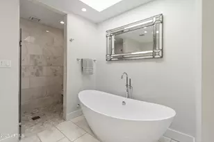 6333 N Scottsdale Rd, Scottsdale, AZ 85250 - Photo 17