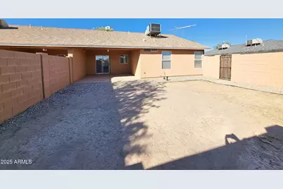 8585 W Santa Cruz Boulevard, Arizona City, AZ 85123 - Photo 9