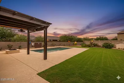 18812 W Mescal Street, Surprise, AZ 85388 - Photo 13