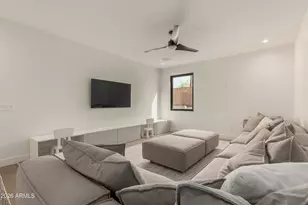 4905 E White Gates Dr, Phoenix, AZ 85018 - Photo 45