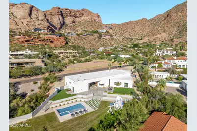 4905 E White Gates Drive, Phoenix, AZ 85018 - Photo 1