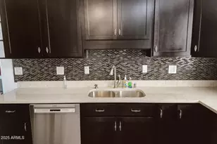 3425 W Crocus Dr, Phoenix, AZ 85053 - Photo 9